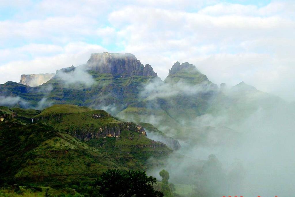 Вилла Emafweni Champagne Valley Экстерьер фото
